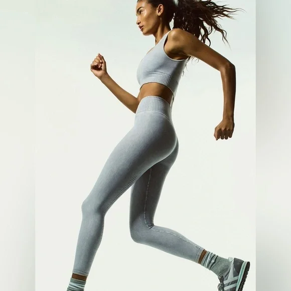 NWOT Free People Good Karma Leggings in M/L💕 - Picture 2 of 6